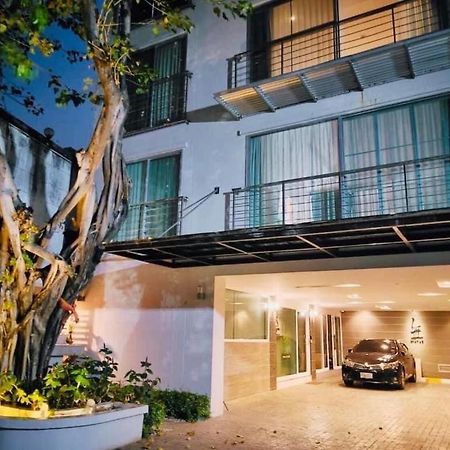 バンコク都Vivi Avenue Thonglorアパートメント エクステリア 写真
